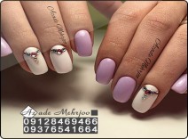 کاشت ناخن با ژلیش و دیزاین نگین