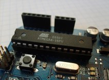 آشنایی با ميکرو کنترلرهای AVR
