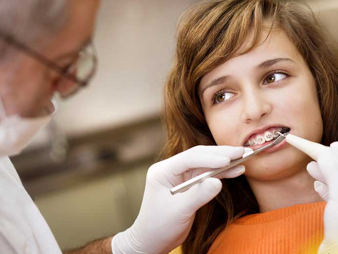 آشنایی با متخصص دندانپزشکی کودکان دندانپزشک ناجی دندان دلبندان شما
