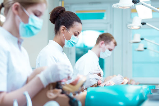 خدمات دندانپزشکی شامل چه مواردی است؟